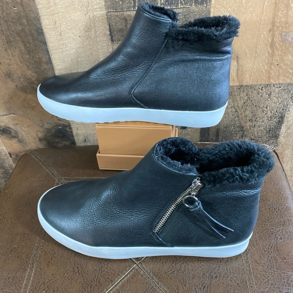 Rebecca Minkoff Women's Shelly Sneaker Boot Size 7.5 Black Leather Zip Faux Fur - Picture 6 of 13